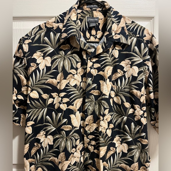 St. John’s Bay - Men’s Medium - Island Style - Hawaiian Shirt - Picture 3 of 3